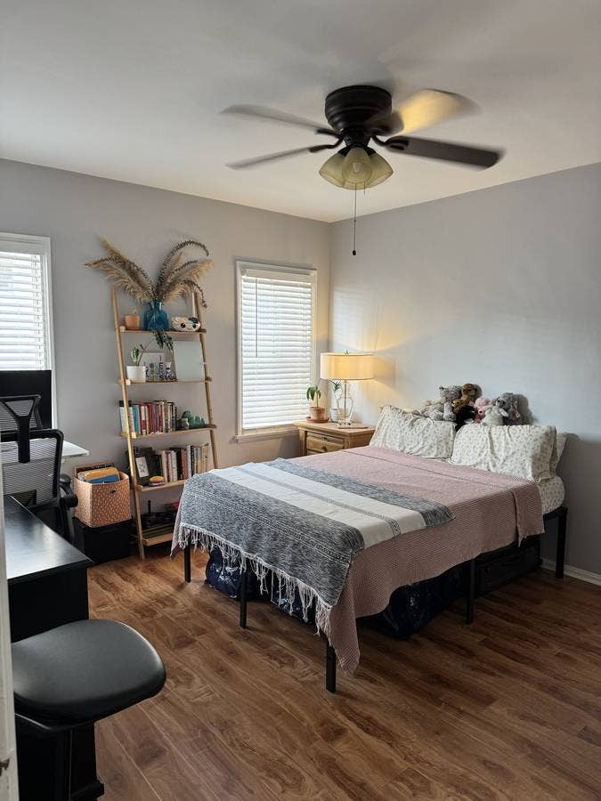 Furnished 2BR Vintage Apartment