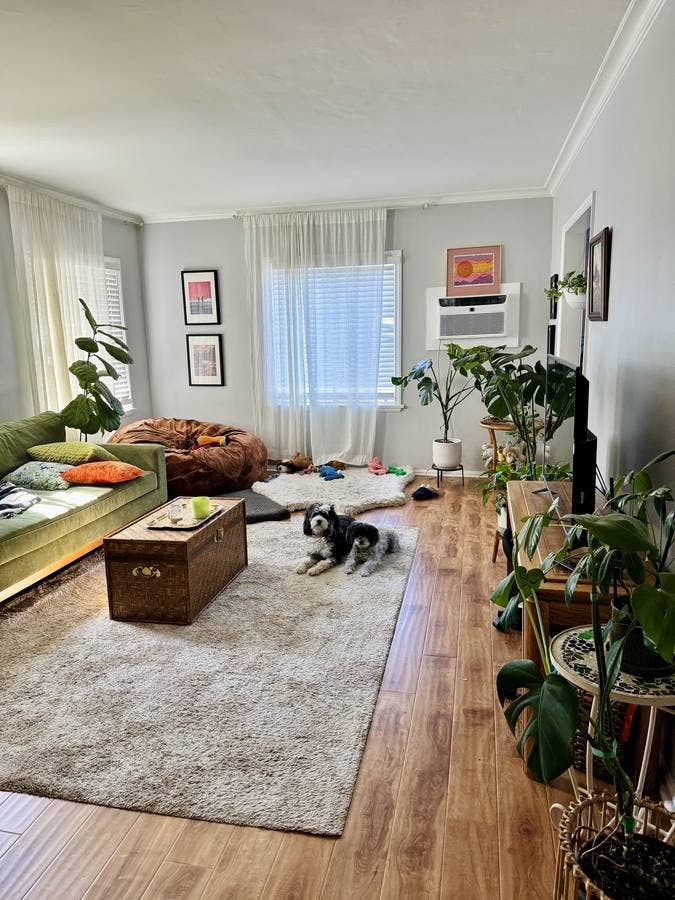 Furnished 2BR Vintage Apartment