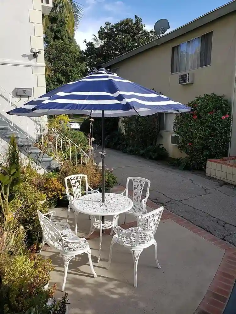 Furnished 2BR Vintage Apartment