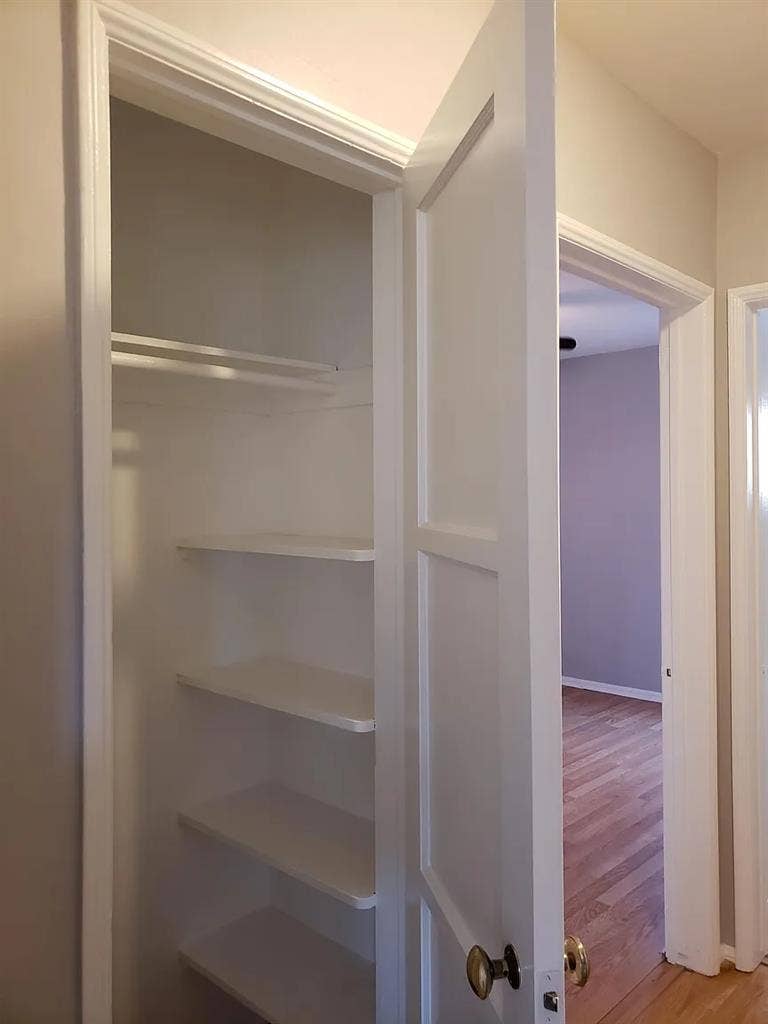 Furnished 2BR Vintage Apartment
