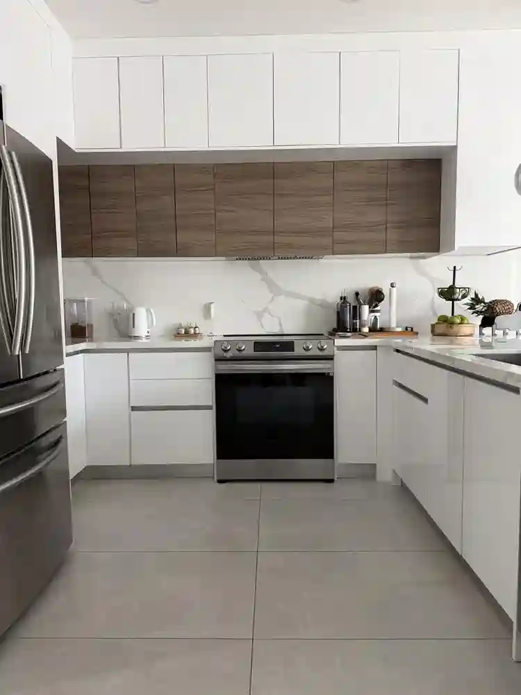 Large (9'x13') Room for Rent.
