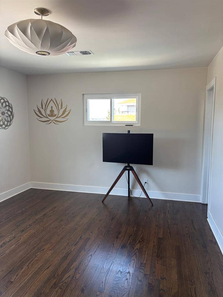 Master Suite available for rent