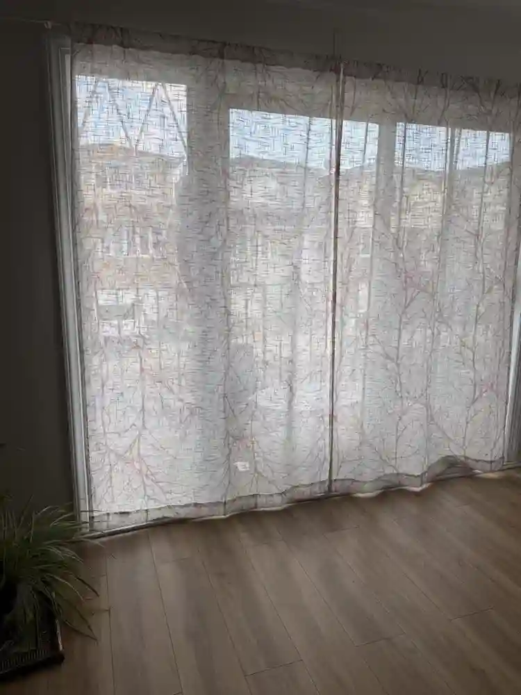 Female roommate wanted