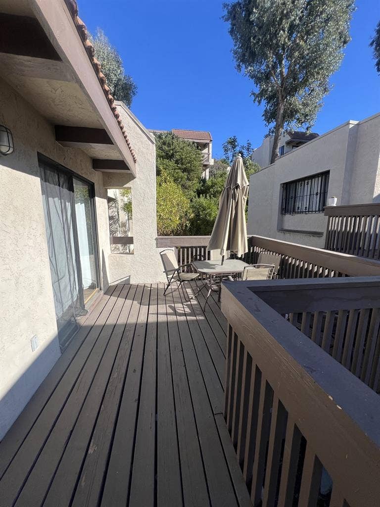 Single Room in SD Townhouse