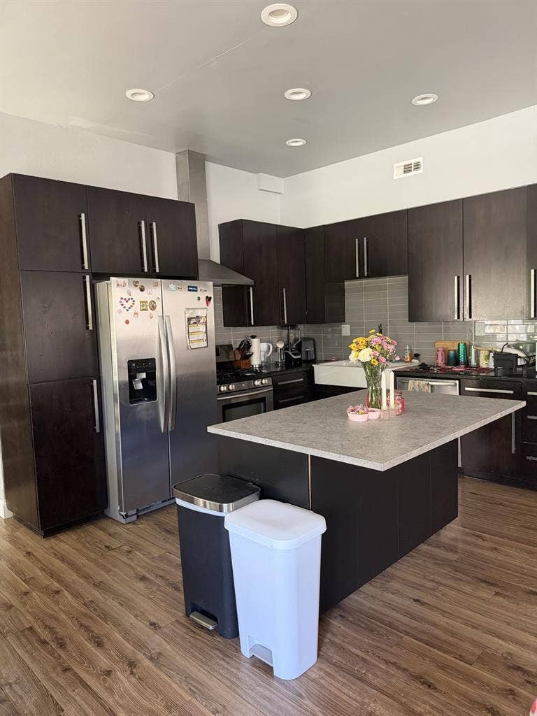 Single Room in SD Townhouse