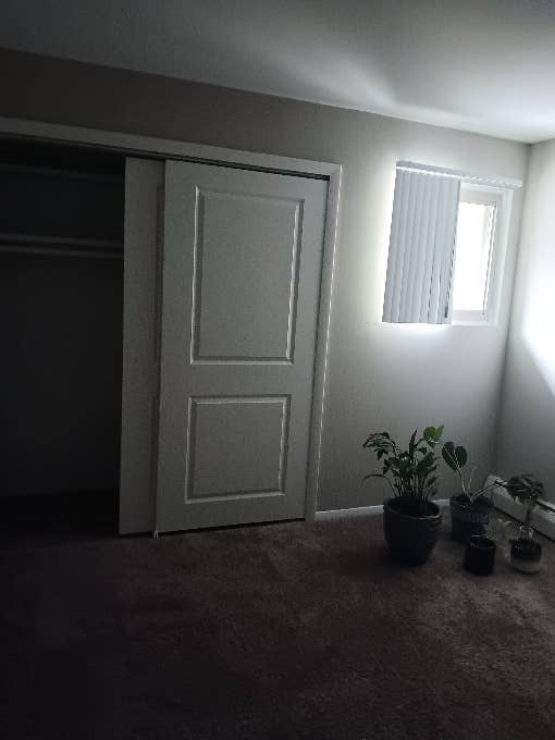 3rd floor apartment in warwick
