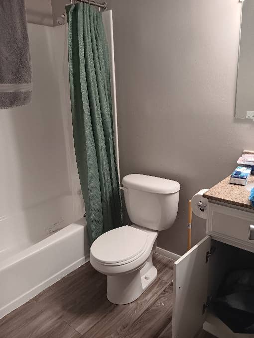 3rd floor apartment in warwick