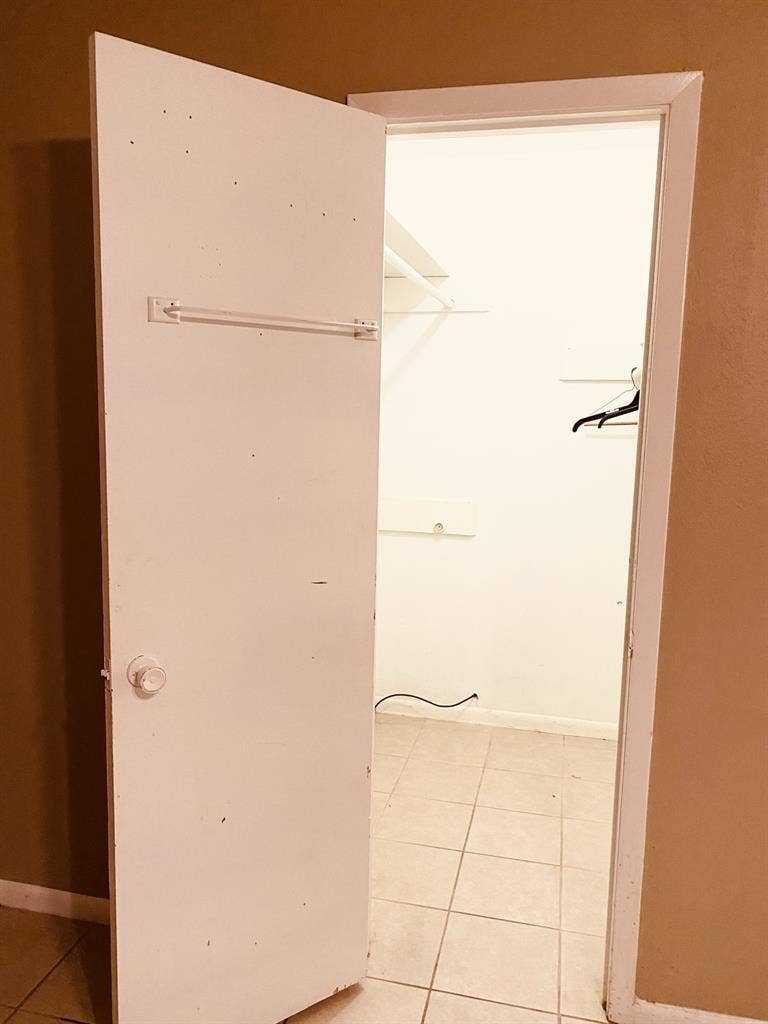 Private bedroom for rentt
