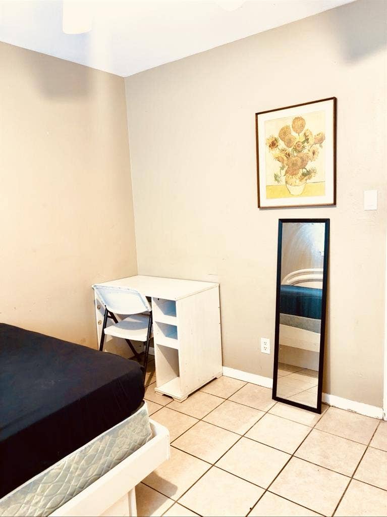 Single bedroom for rentt