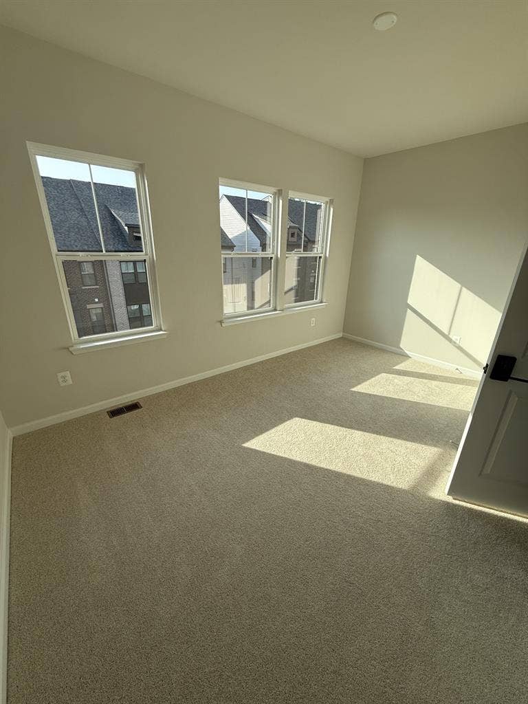 Room + Bath | Unbeatable Location