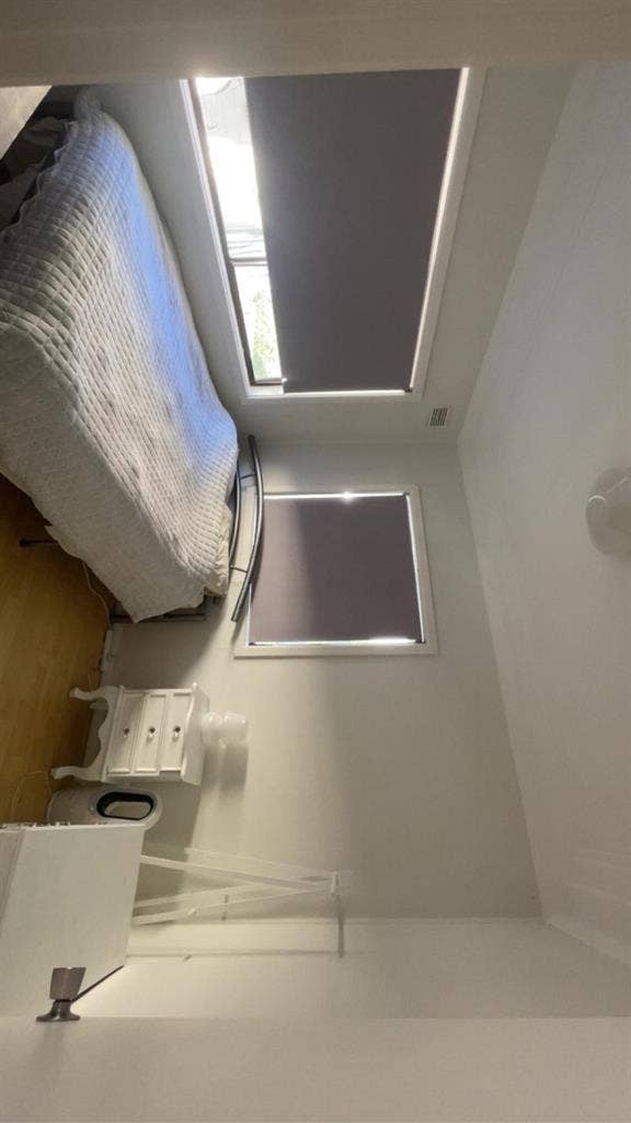 1 bedroom in 3 bedroom hiuse