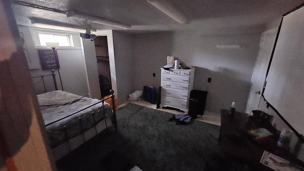 800 spare room in Milton