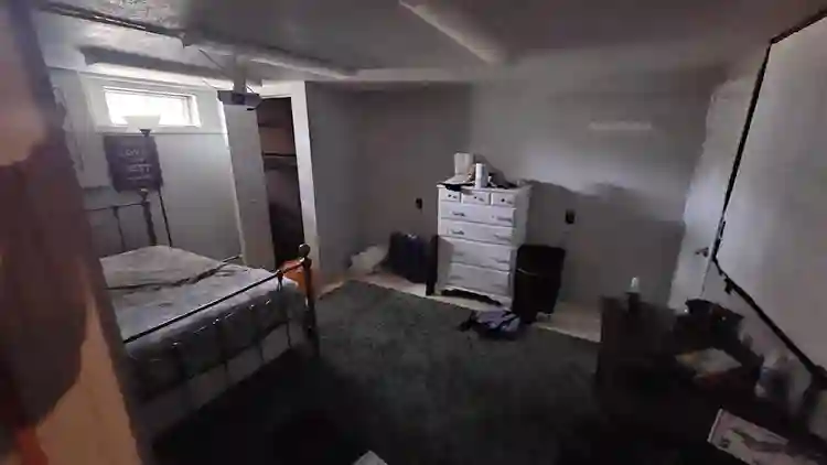 800 spare room in Milton