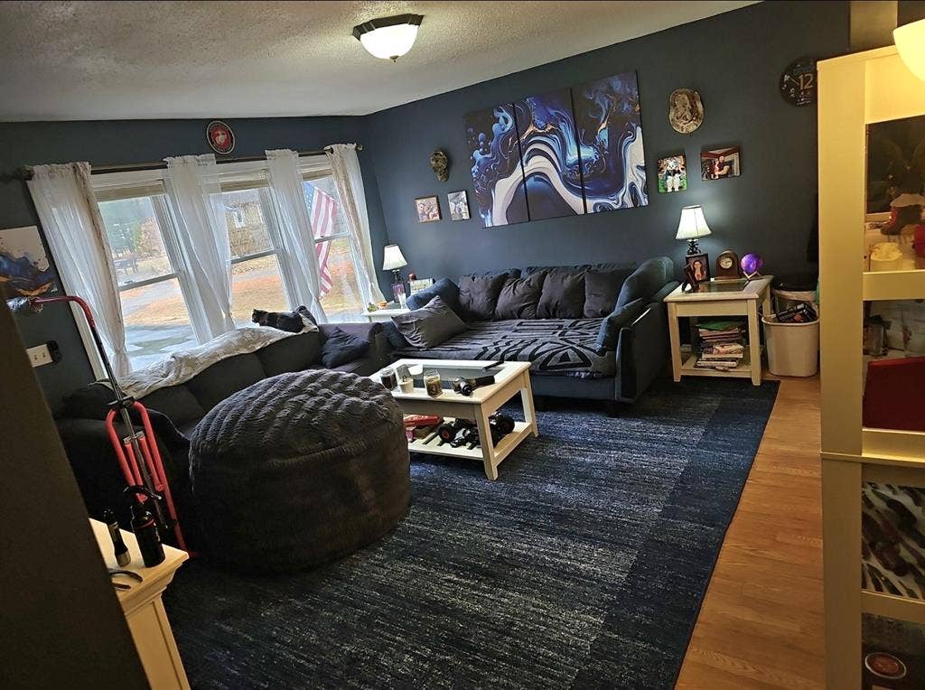 800 spare room in Milton