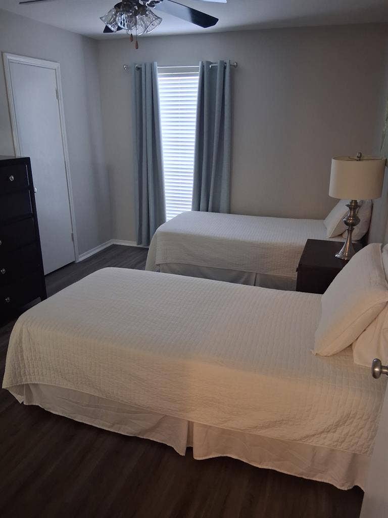 Room 4 Rent in nice neighborhood