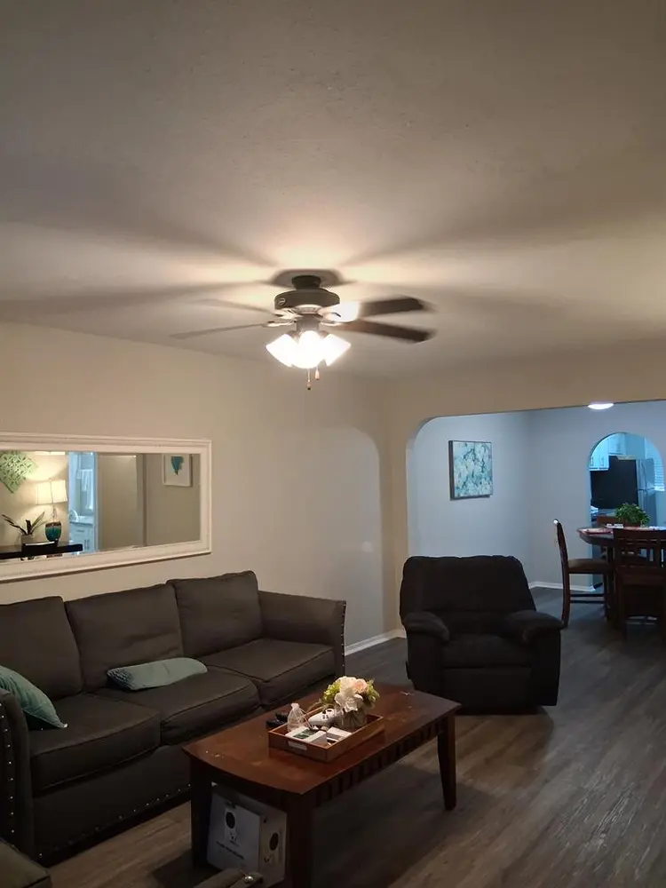 Room 4 Rent in nice neighborhood