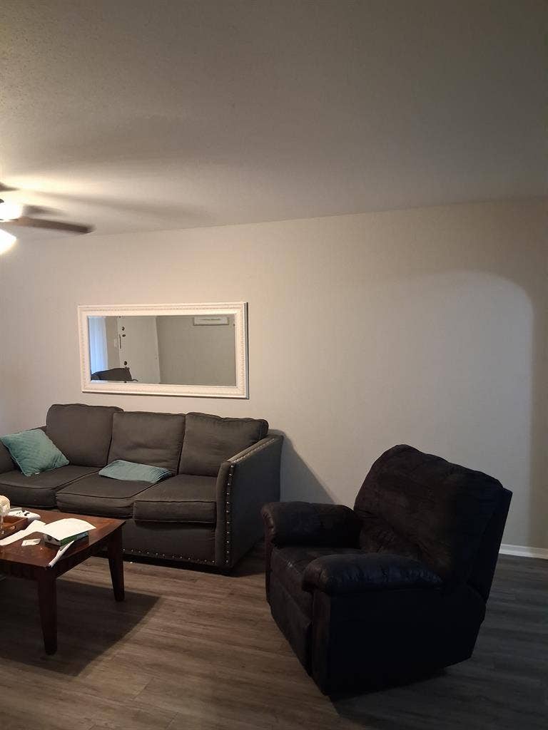 Room 4 Rent in nice neighborhood