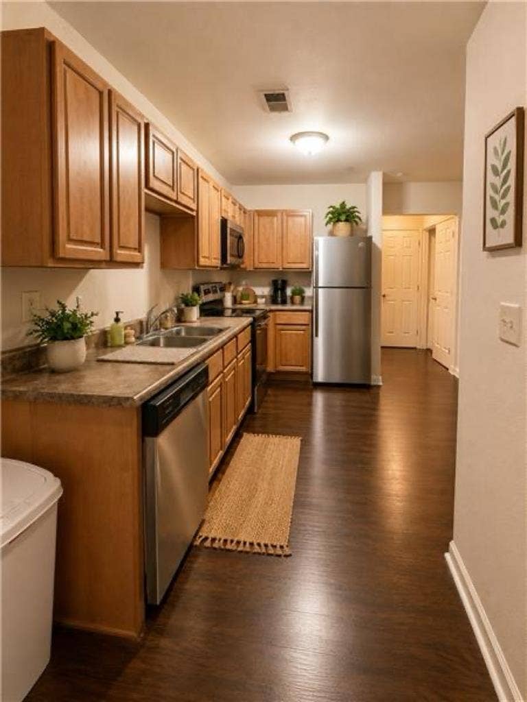 Room with Bath in 3bed 3bath