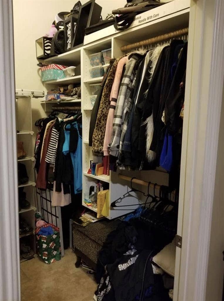 1 bedroom walk in closet own bat