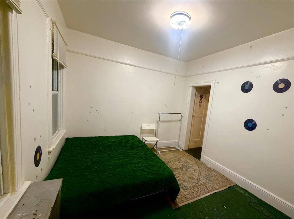Private Couple Room At New York