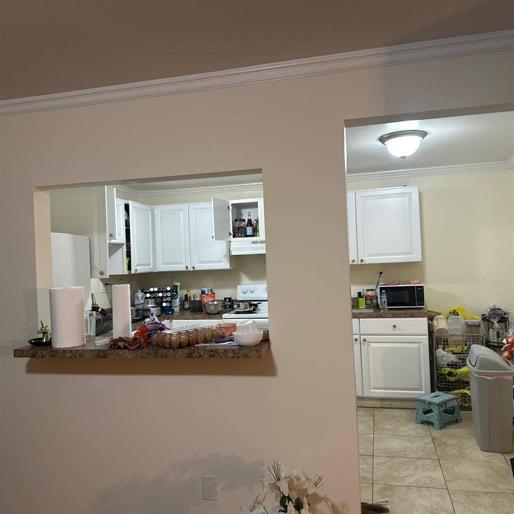 Female room mate needed