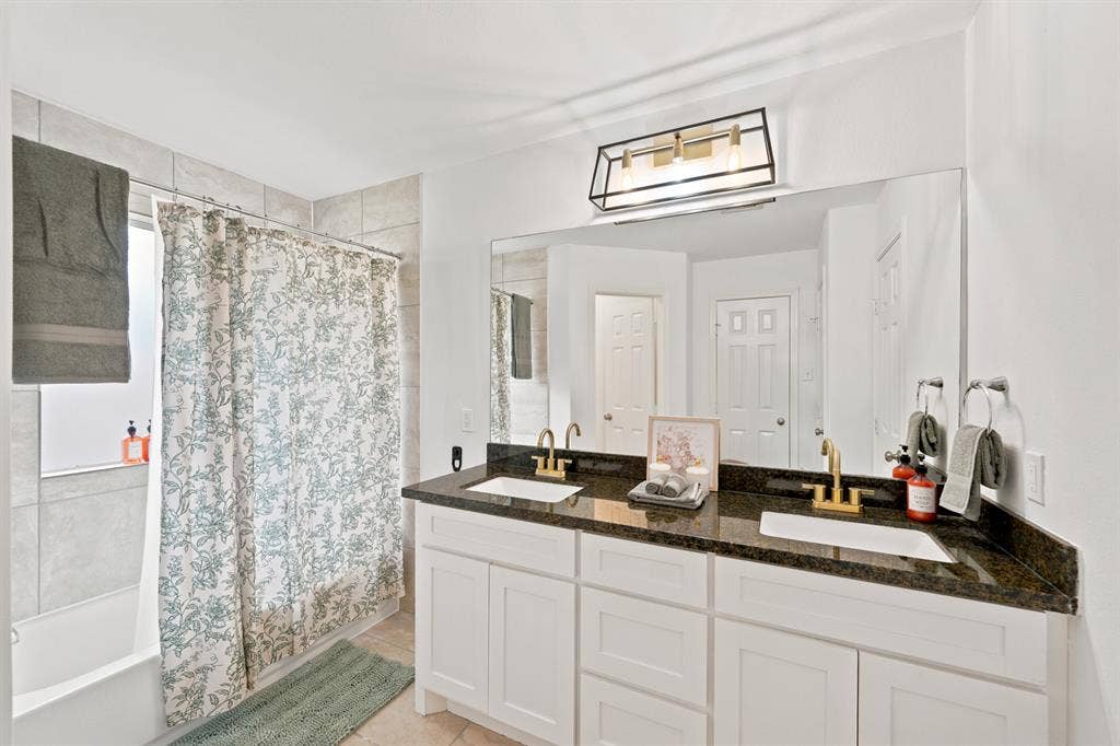 Primary suite near Med Cente