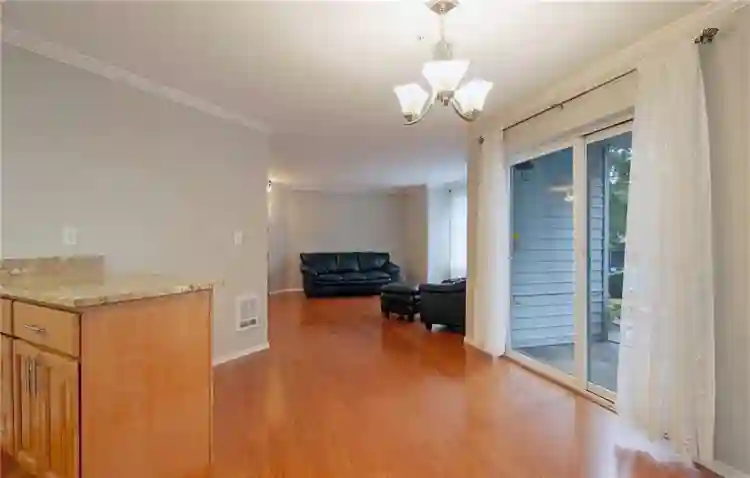 Two rooms 1000 and 1300 available
