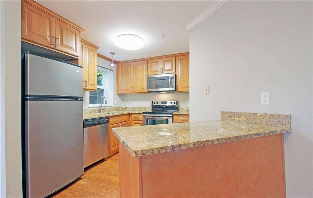 Two rooms 1000 and 1300 available