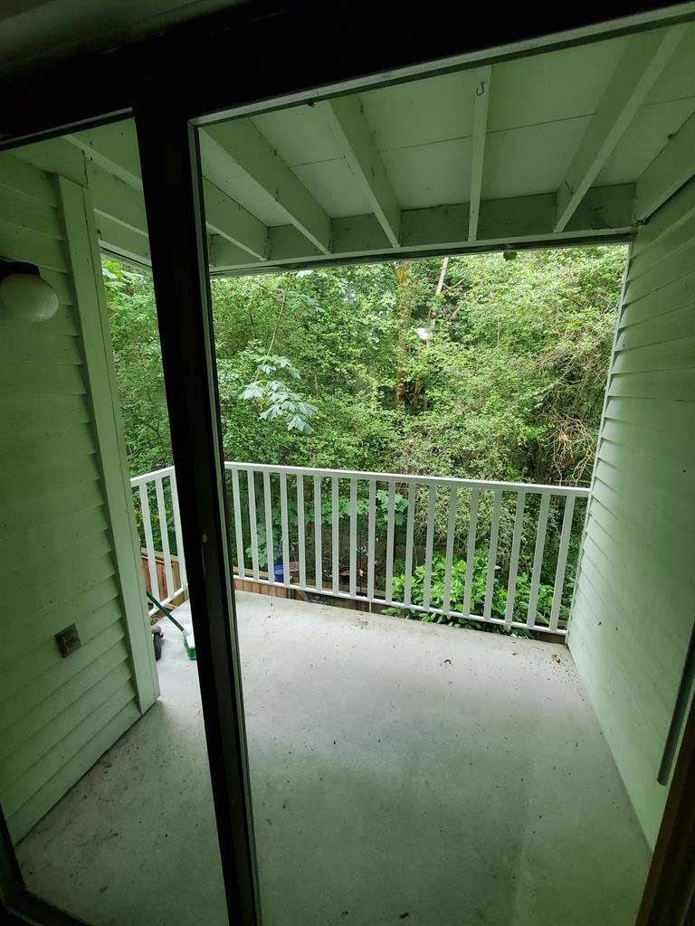 Bedroom $1000 in Kent