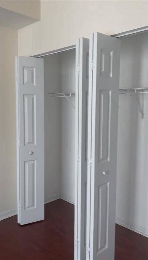 Looking for a roomatee