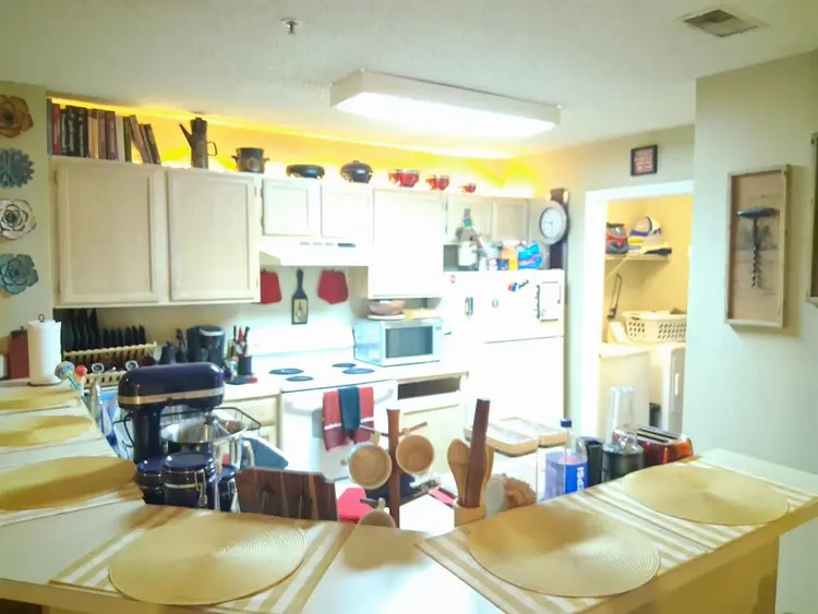 ROOM 4 RENT ASAP - SOUTH SARASOTA