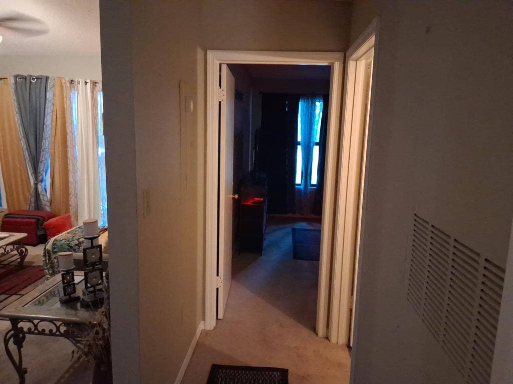 ROOM 4 RENT ASAP - SOUTH SARASOTA