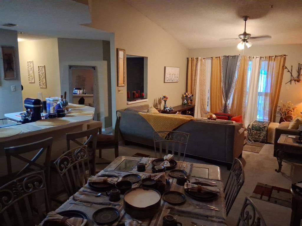 ROOM 4 RENT ASAP - SOUTH SARASOTA