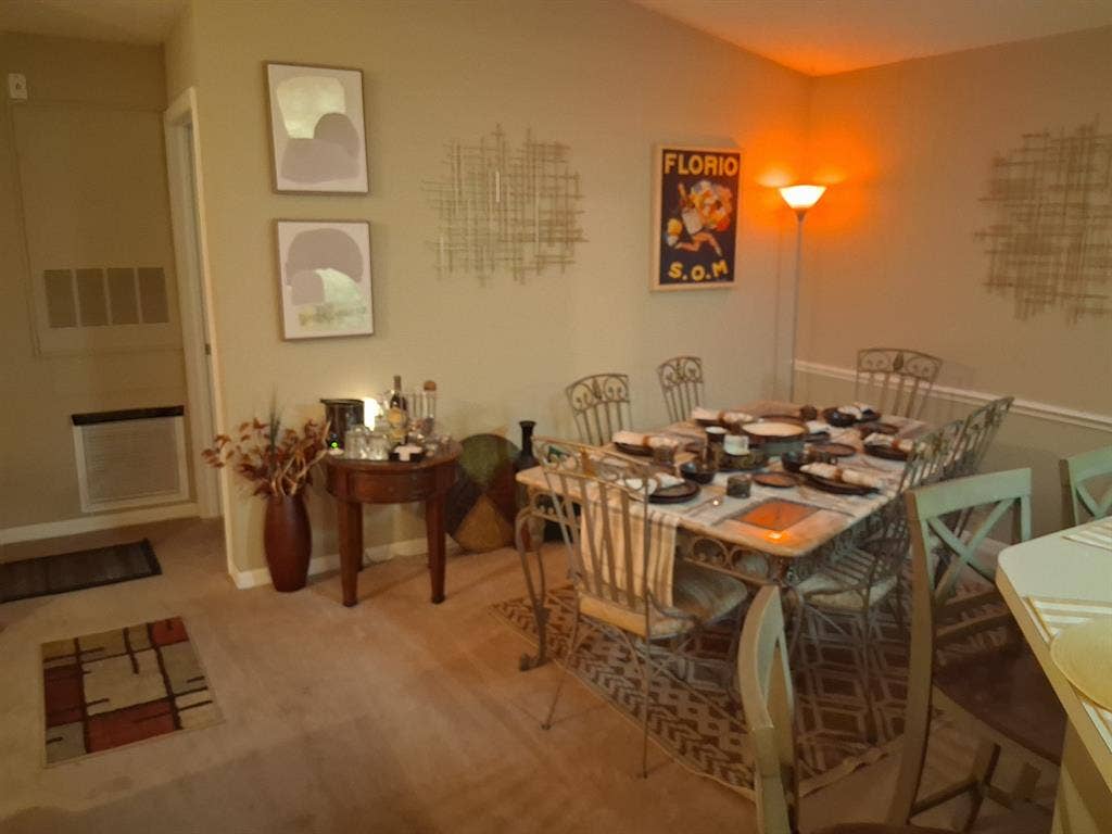 ROOM 4 RENT ASAP - SOUTH SARASOTA