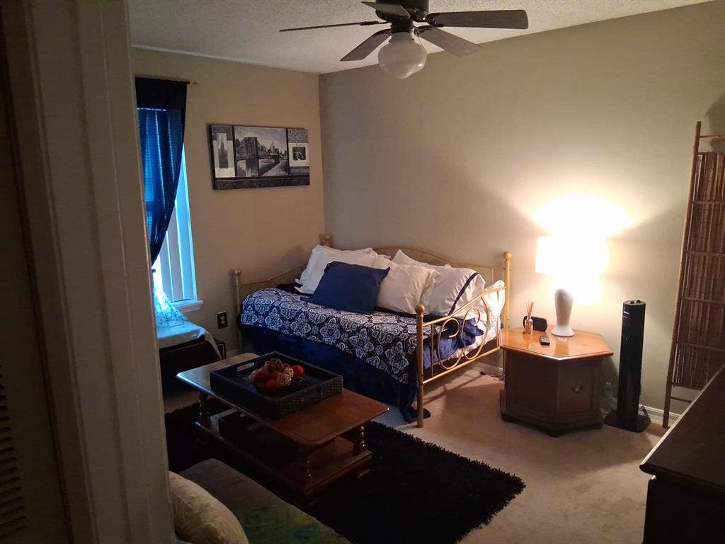 ROOM 4 RENT ASAP - SOUTH SARASOTA