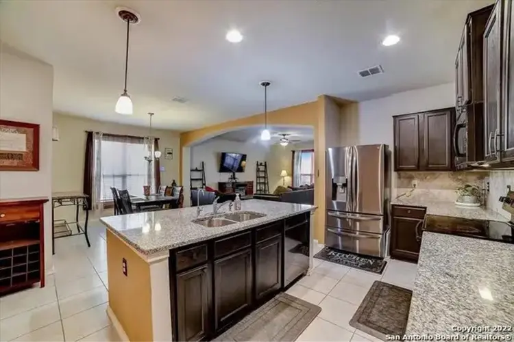 2 roommates seeking a third i