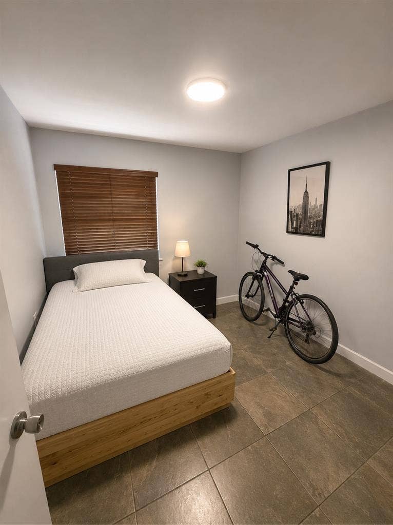 Room for rent, laundry inside
