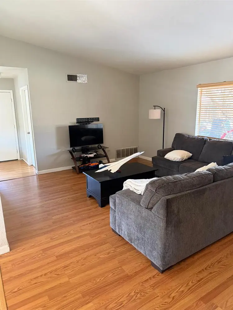 $860 All-Inc Room | 15m to U of A