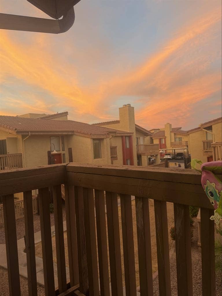 Looking for a girl roommate