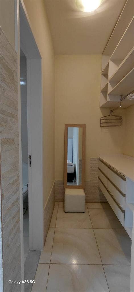 Quarto Suite closet