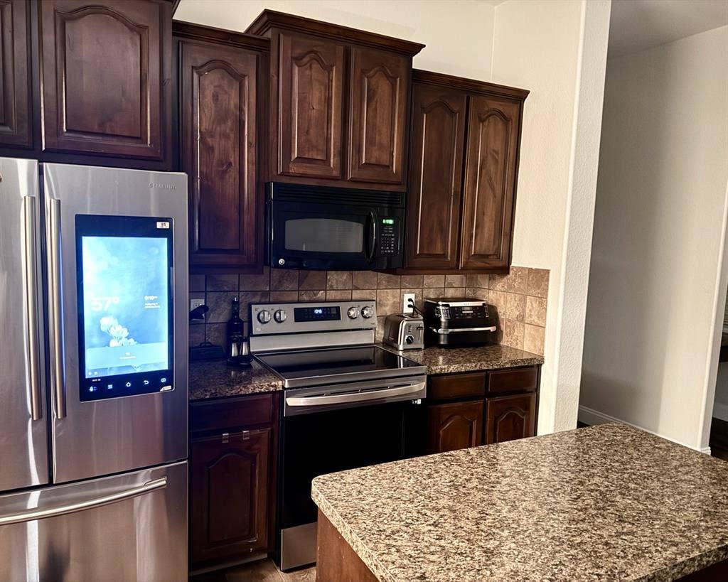 Upscale rental in an HOA community