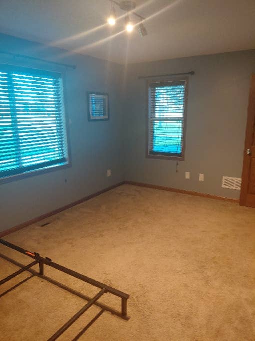 Master bedroom for rent in my house