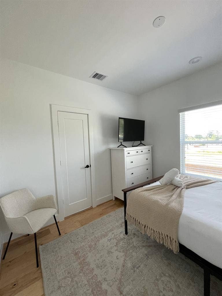 Luxury Room Available!