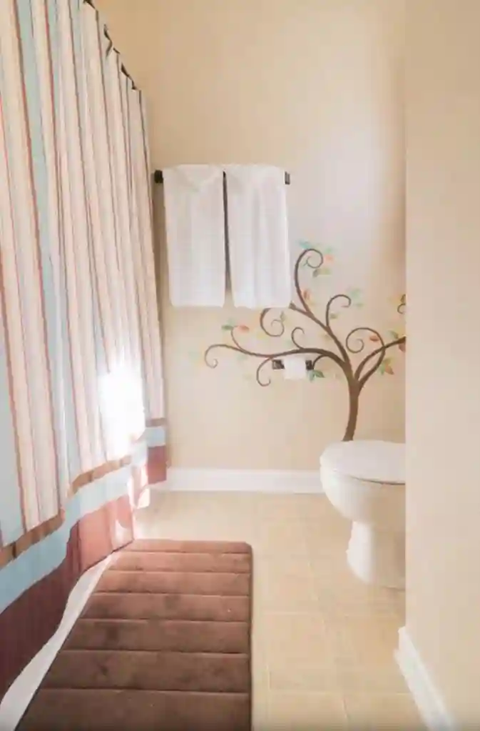 CLT - Private Room w/Backyard