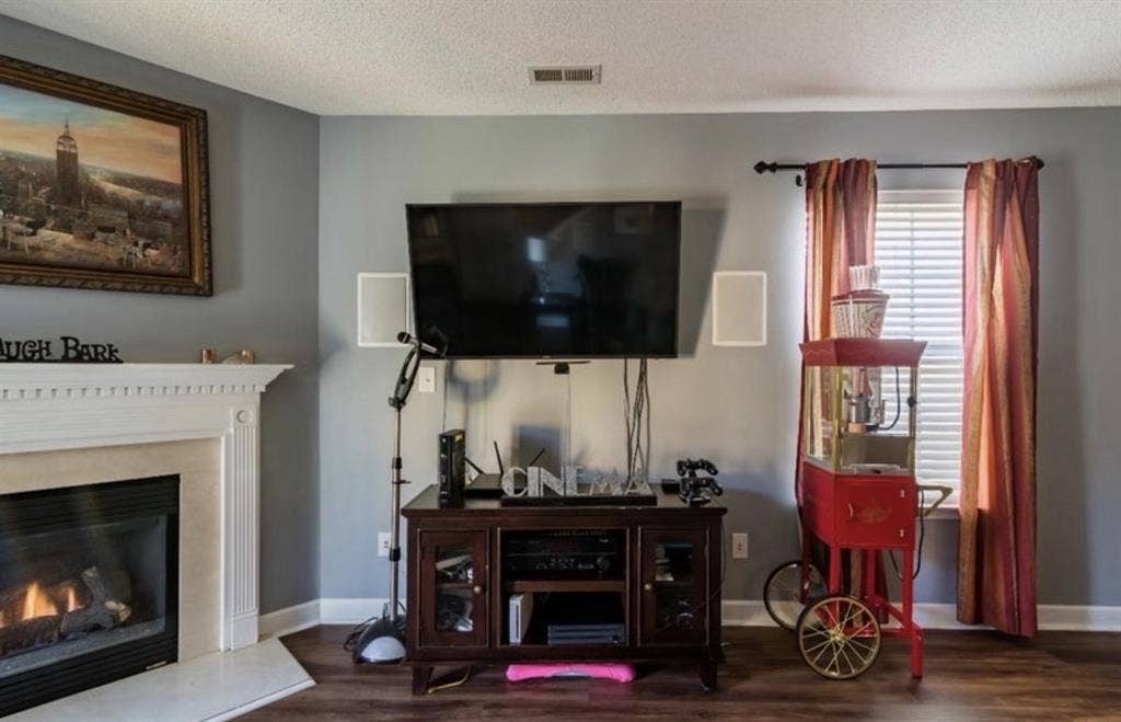 CLT - Private Room w/Backyard