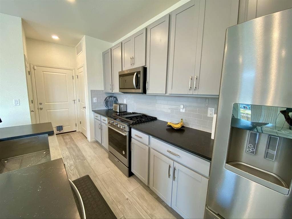 EXECUTIVE ROOM RENTALS AVAILABLE