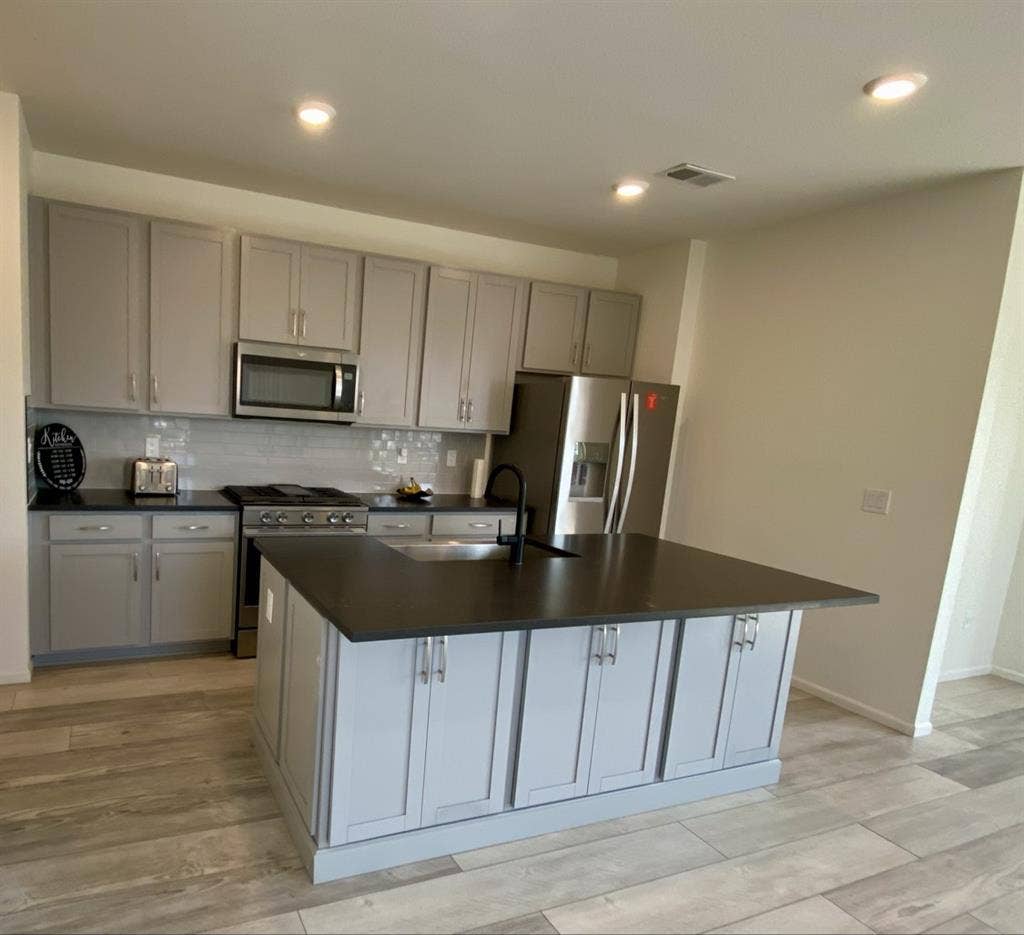 EXECUTIVE ROOM RENTALS AVAILABLE