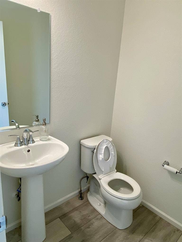 EXECUTIVE ROOM RENTALS AVAILABLE