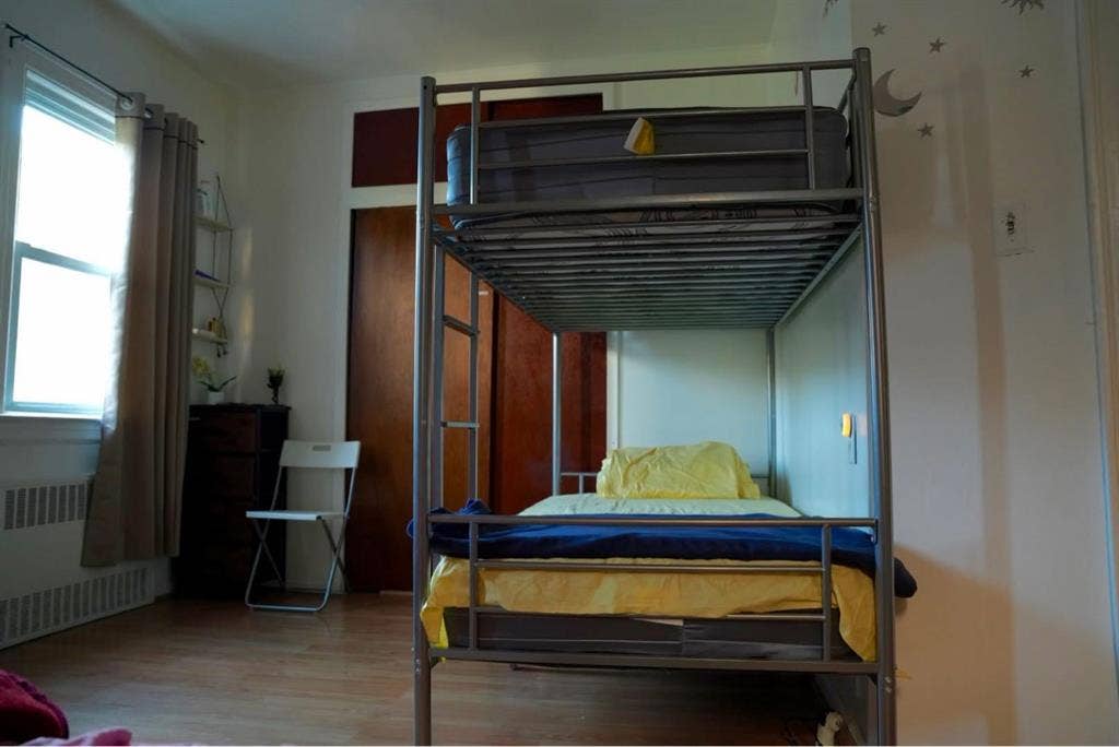 Bunk Bed Sharing Home