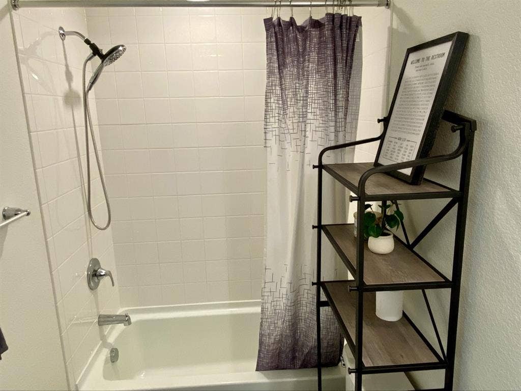 EXECUTIVE ROOM RENTALS AVAILABLE